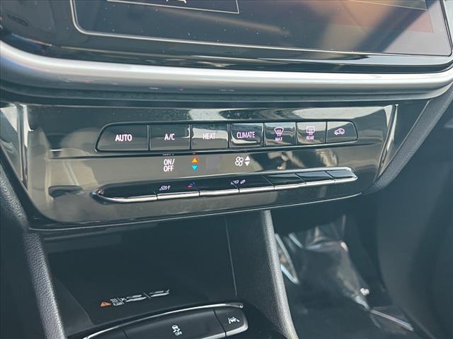 2023 chevrolet bolt euv lt