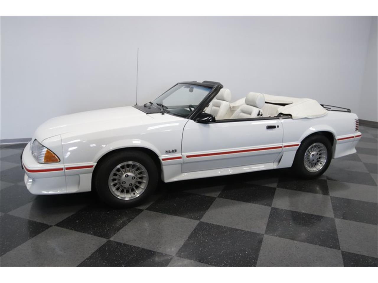 1987 ford mustang