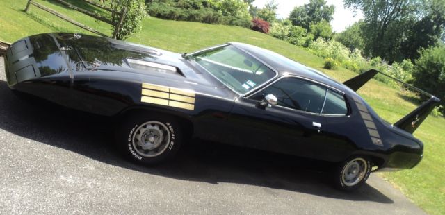 1972 plymouth roadrunner superbird 440