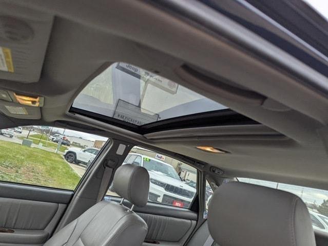 2004 toyota avalon xls