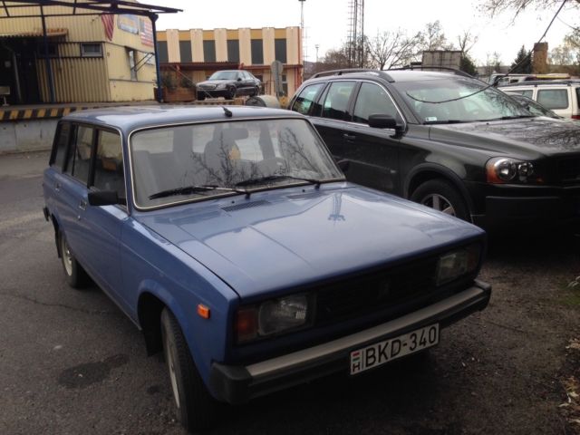 1989 lada 2104