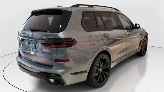 2025 BMW X7