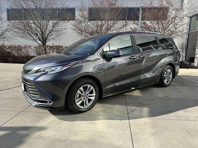 2025 toyota sienna limited 7-passenger