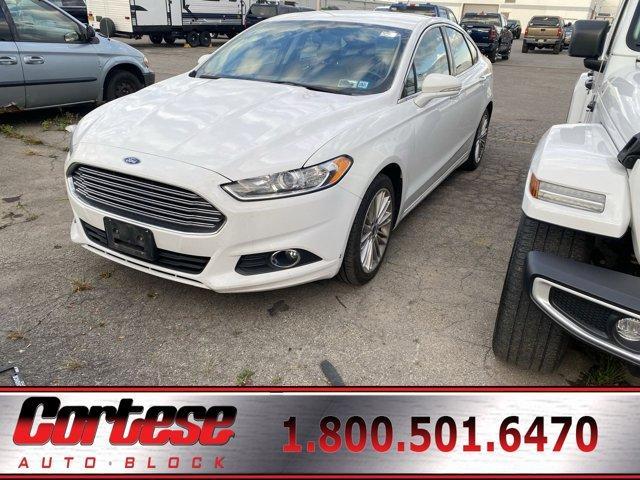 2016 ford fusion se