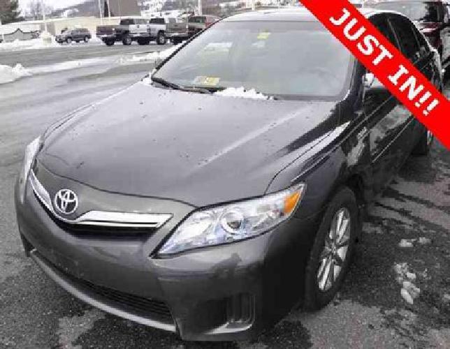 2011 toyota camry hybrid in harrisonburg, va