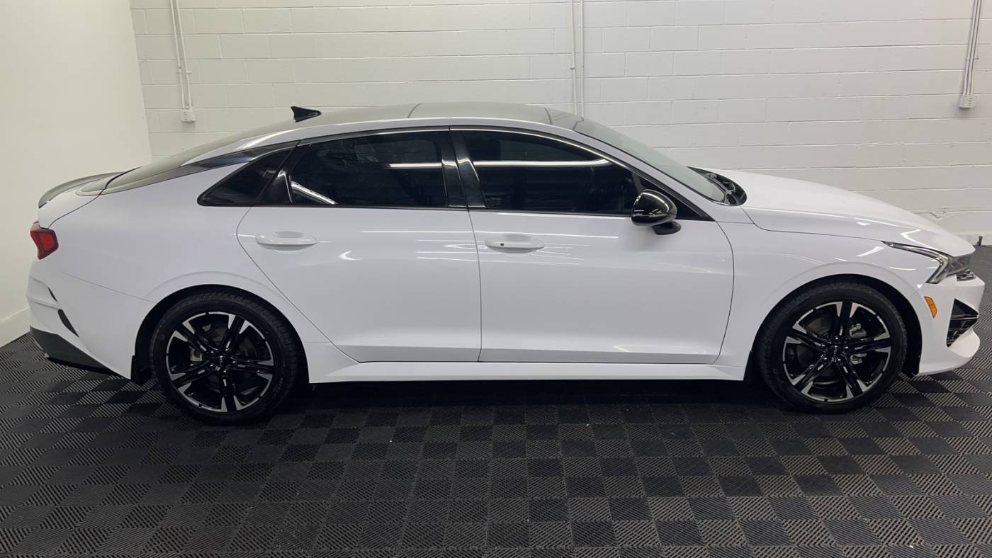 2022 kia k5 gt-line