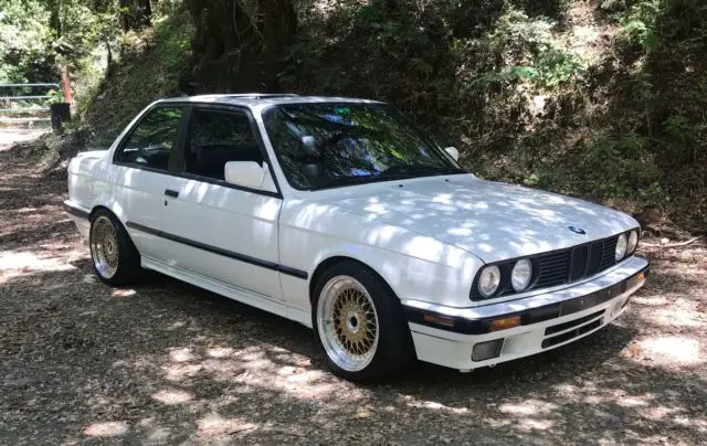 1991 bmw 318is alpine white on black e30 5-speed manual