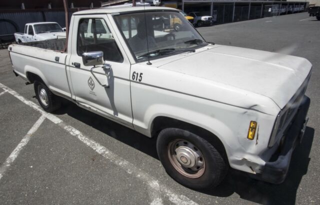 1988 ford pickup --f100 work truck --see video of it working 99,7555 miles