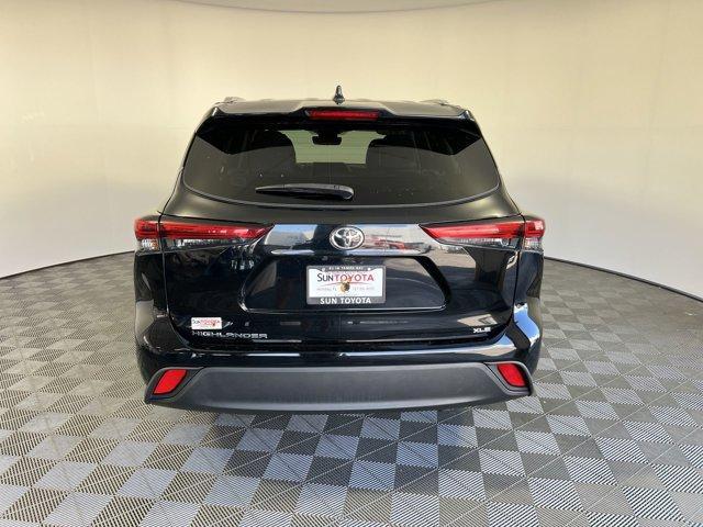 2022 toyota highlander xle