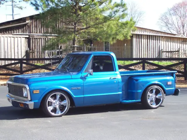 beautiful,nicely restored,1971 c-10 stepside, 350 v8,700r4, a/c,leather show/go!