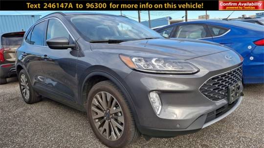 2022 ford escape titanium