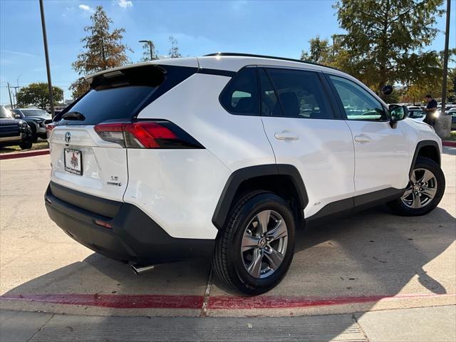2024 toyota rav4 hybrid le