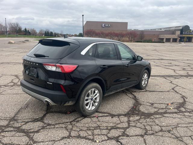 2021 ford escape se