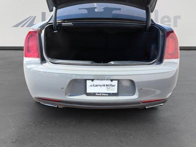 2017 chrysler 300 s