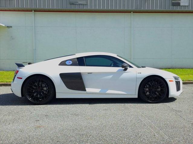 2017 audi r8 5.2 v10 plus