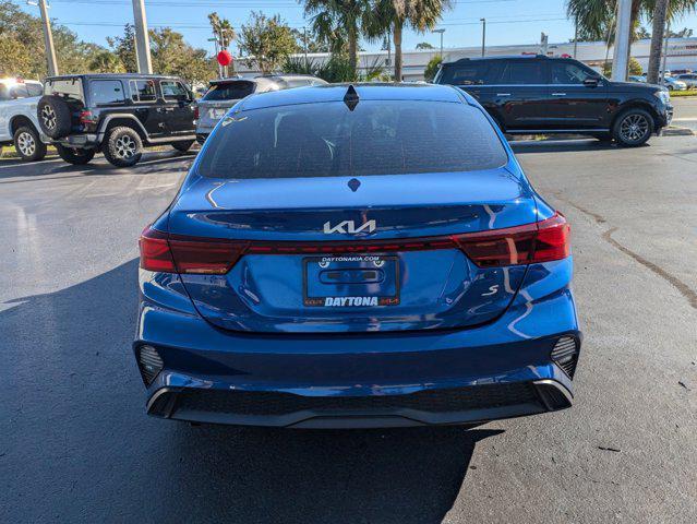 2022 kia forte lxs