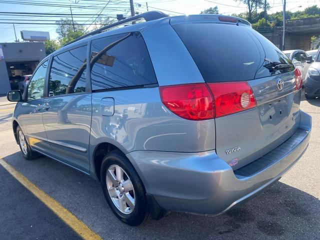 2009 toyota sienna ce