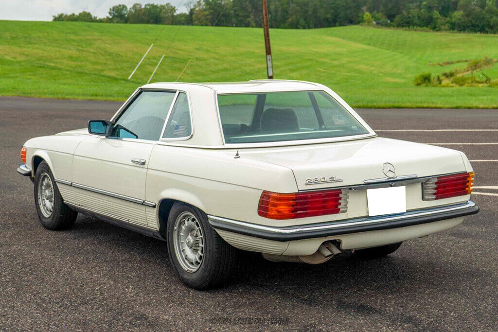 1980 mercedes-benz 200-series