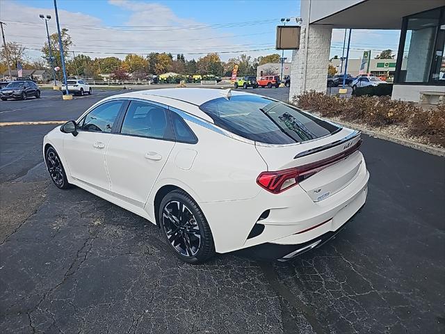 2022 kia k5 gt-line