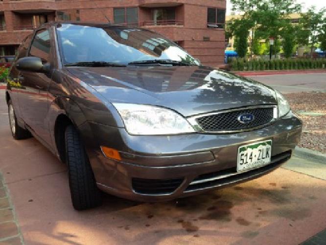 2007 ford focus hatchback grey in denver, co