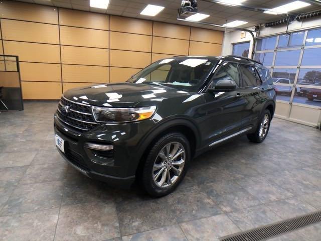 2022 ford explorer xlt