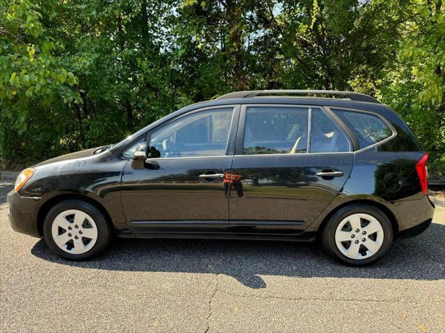2010 kia rondo lx