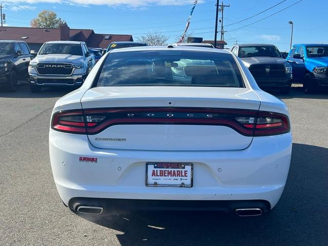 2022 dodge charger sxt