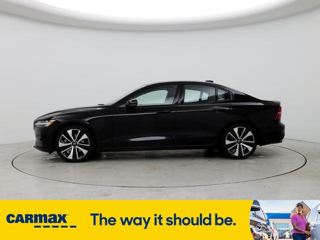 2022 volvo s60 b5 momentum