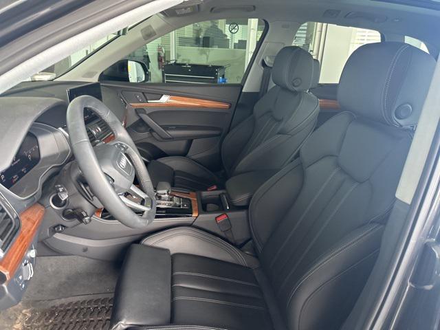 2023 audi q5 45 s line prestige