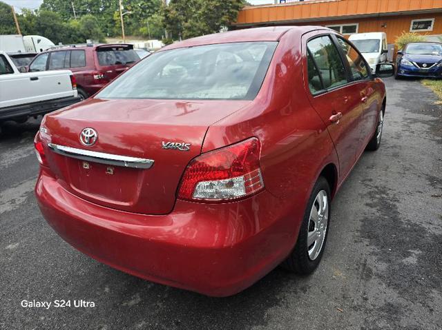 2010 toyota yaris base