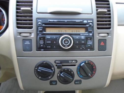 2007 nissan versa in saint louis, missouri