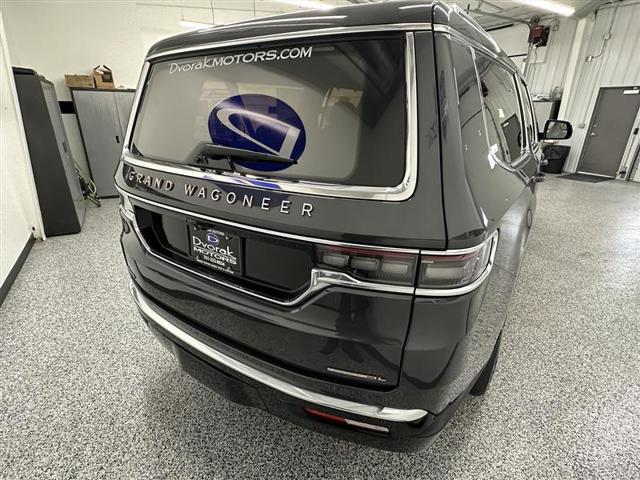 2023 jeep grand wagoneer l series iii 4x4