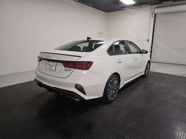 2022 kia forte gt