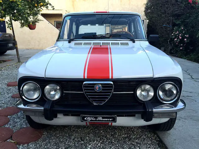 alfa romeo giulia nuova super 1300 excellent
