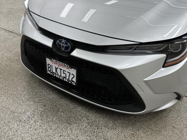 2020 toyota corolla hybrid le