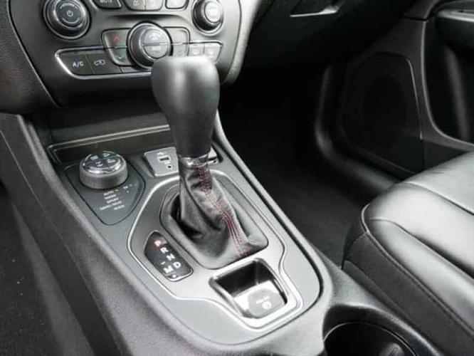 2021 jeep cherokee in south saint paul, minnesota
