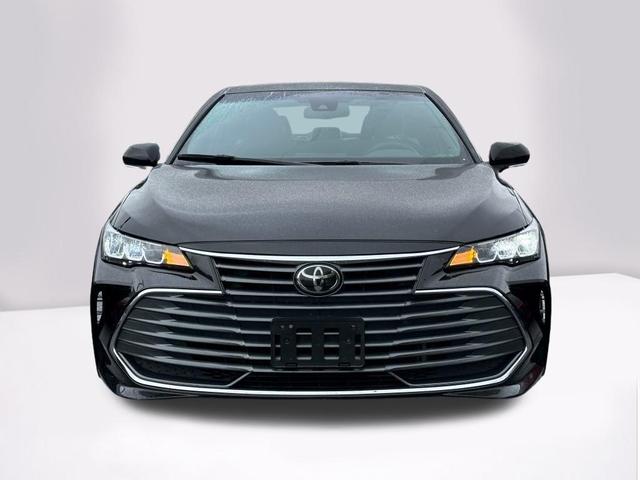 2022 toyota avalon xle