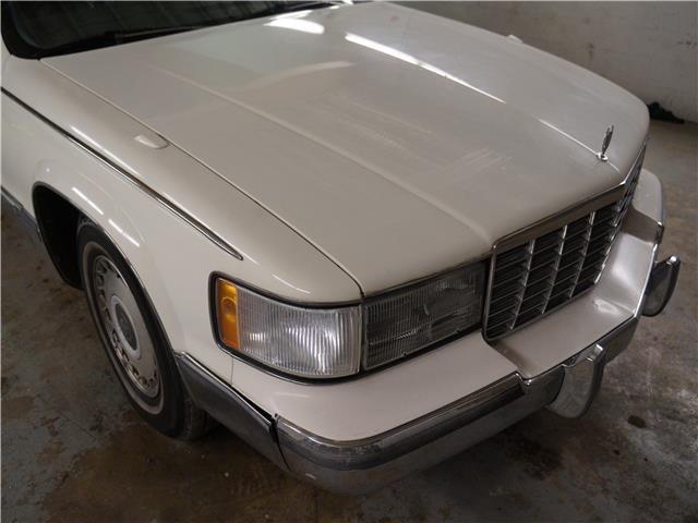 no reserve . ice cold air . low miles . brougham