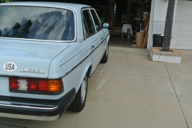 mrecedes-benz 240d, original. 240d. no reserve