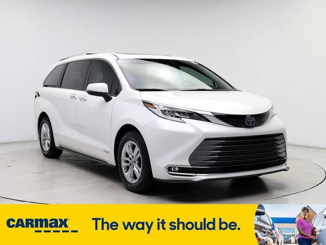2021 toyota sienna limited