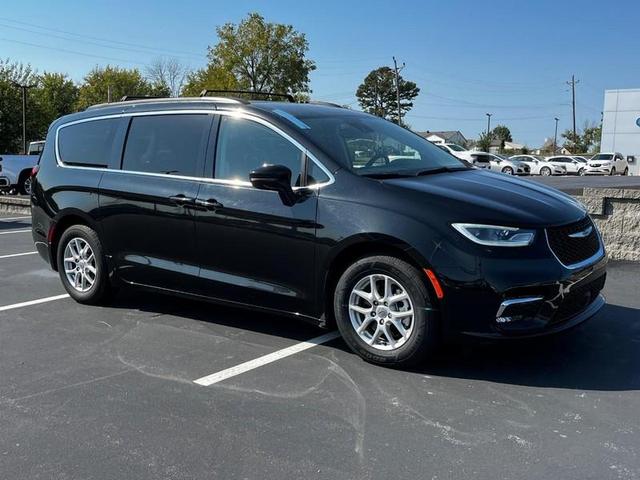 2022 chrysler pacifica touring-l