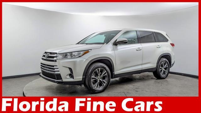 2019 toyota highlander le i4