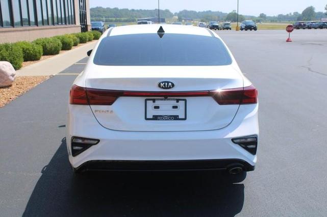 2021 kia forte lxs