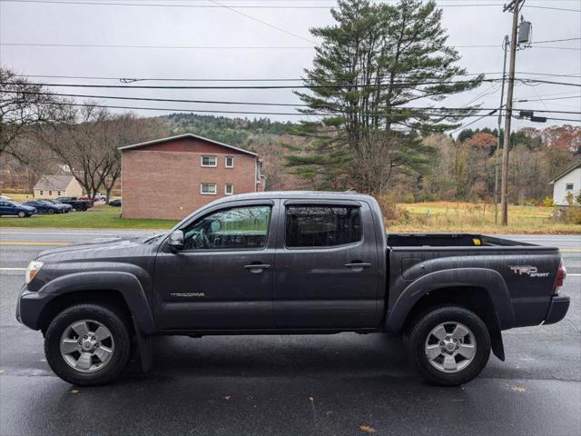 2013 toyota tacoma base
