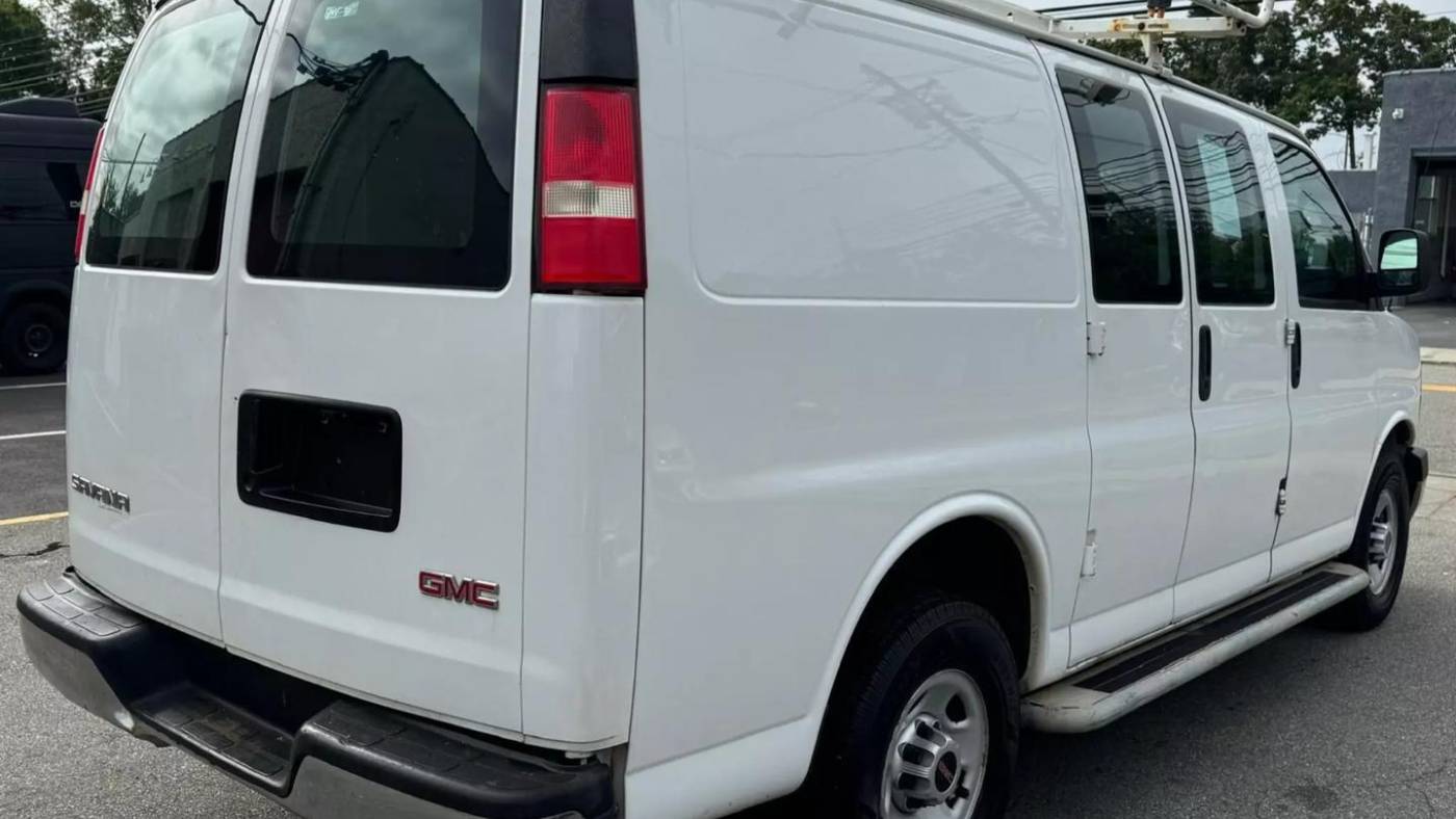 2015 gmc savana 2500