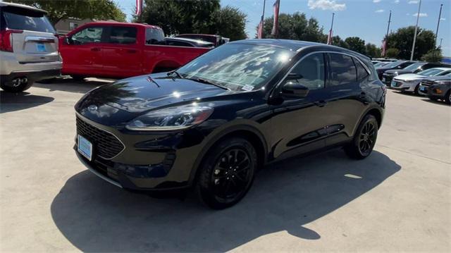 2021 ford escape se