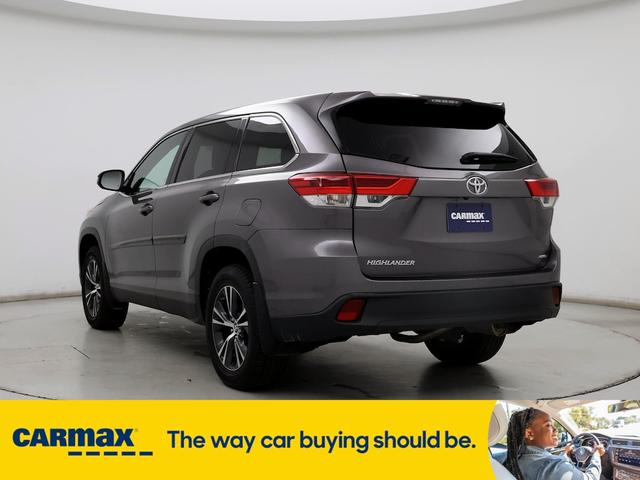 2019 toyota highlander le