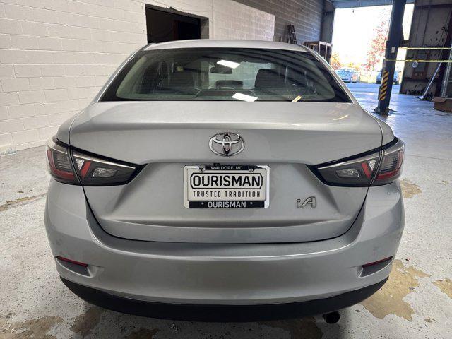 2018 toyota yaris ia base