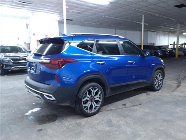 2022 kia seltos sx