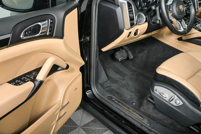 2017 porsche cayenne platinum edition